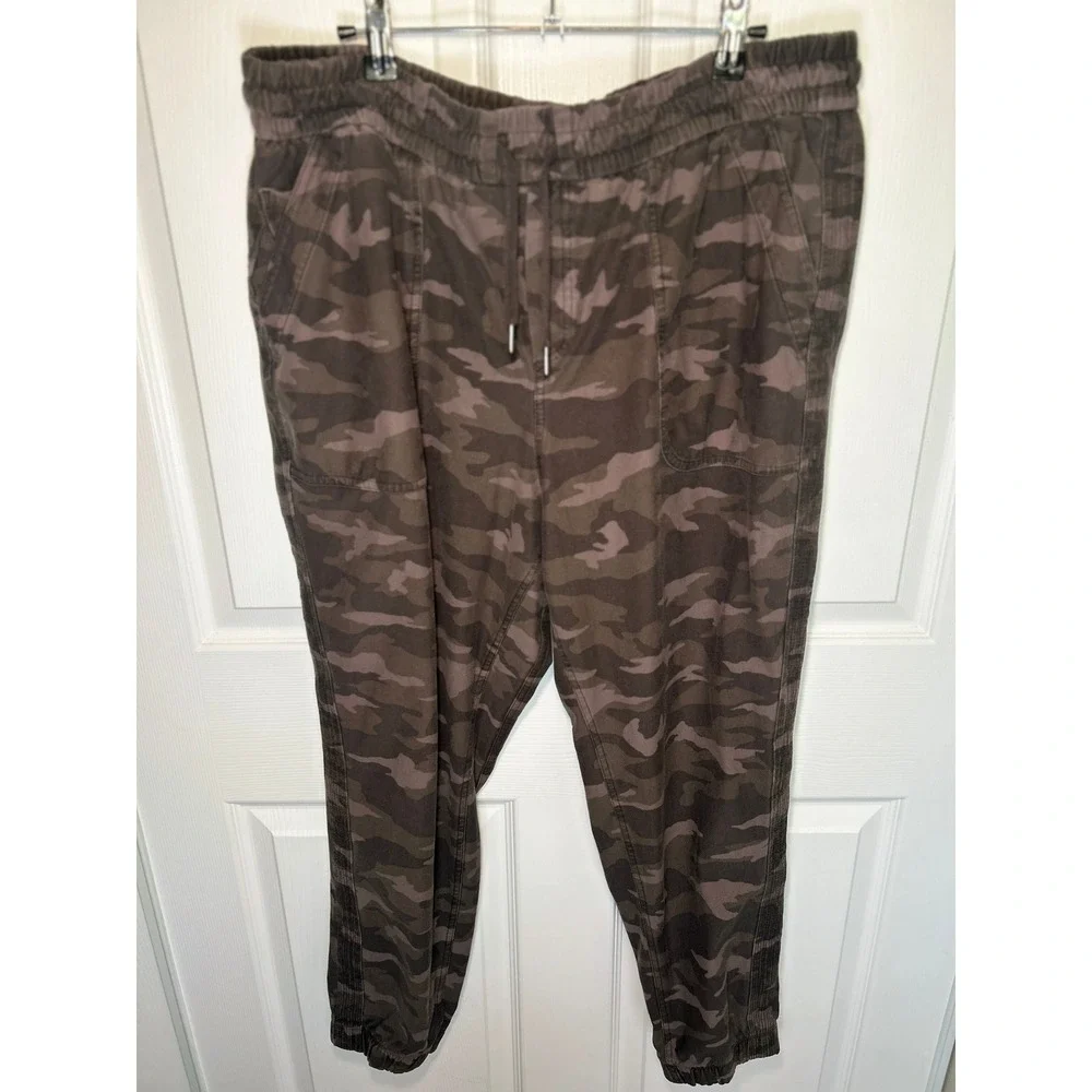 Athleta Camo Farallon Jogger Pants Brown Grey Camouflage‎ Size 18 535275-02